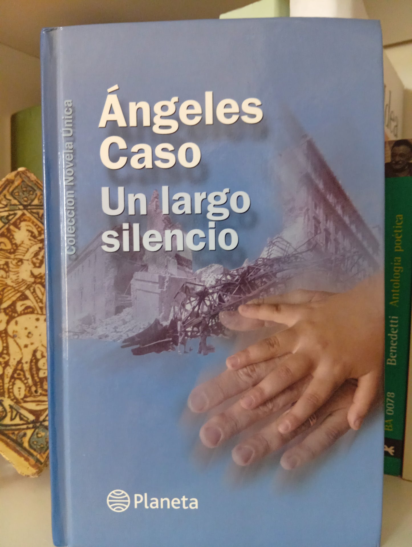 Un Largo Silencio