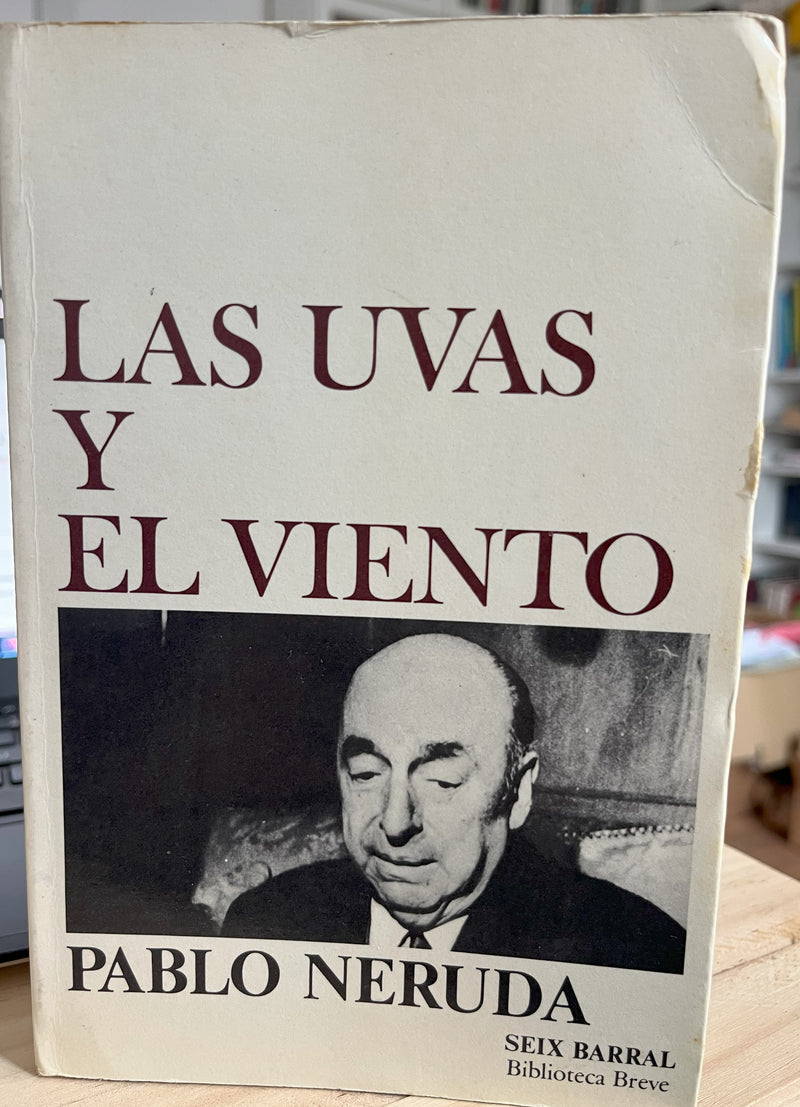 Las uvas y el viento