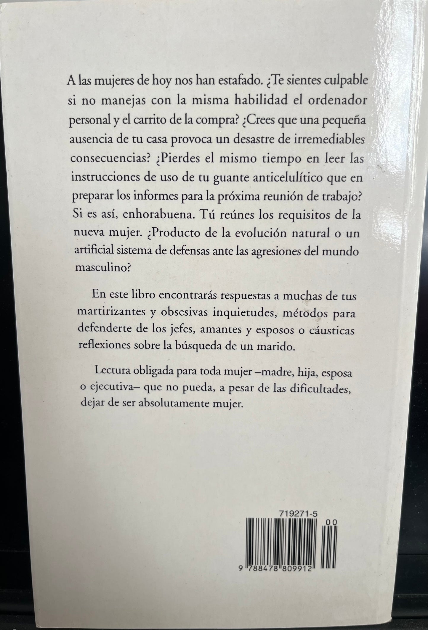 Cómo ser una mujer y no morir en el intento