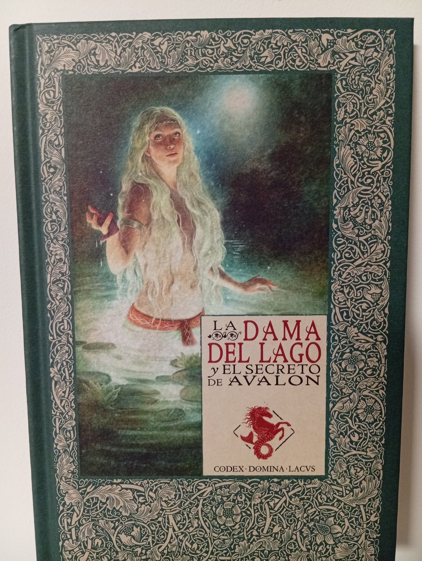 La dama del lago y el secreto de Avalon