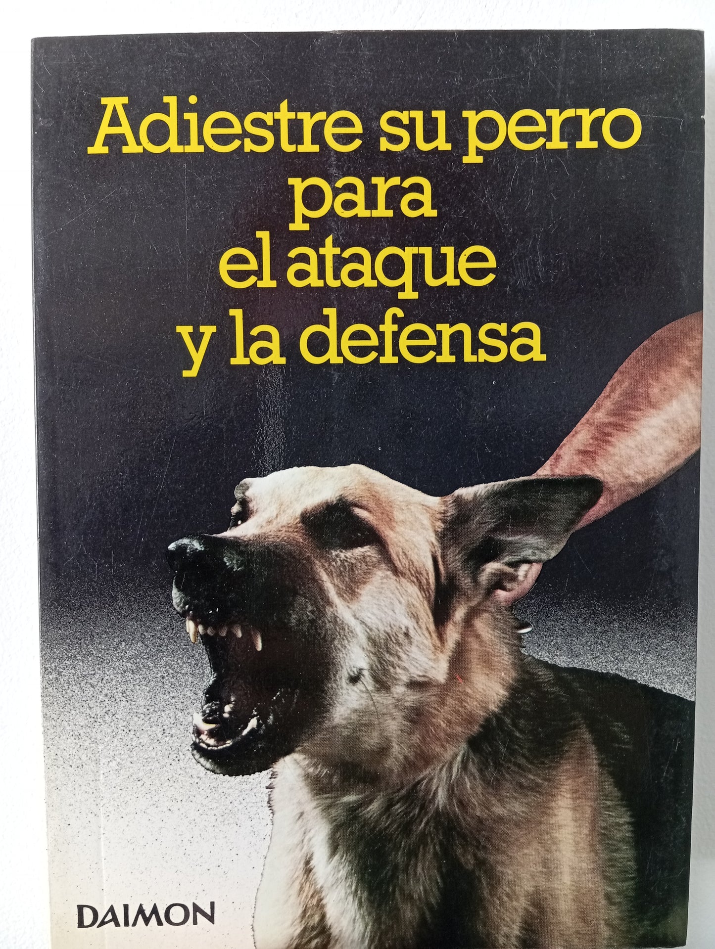 Adiestre a su perro para el ataque y la defensa