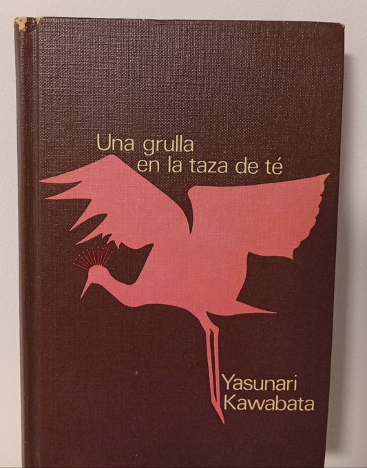 Una grulla en la taza de té